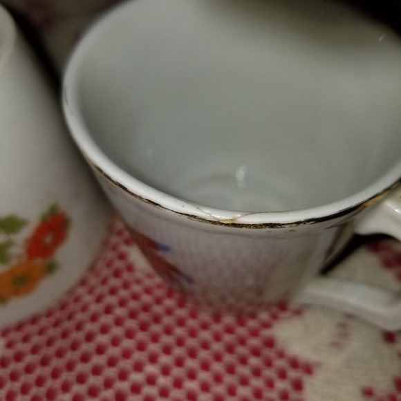 Vintage Czechoslovakian mini tea cups - Picture 5 of 6